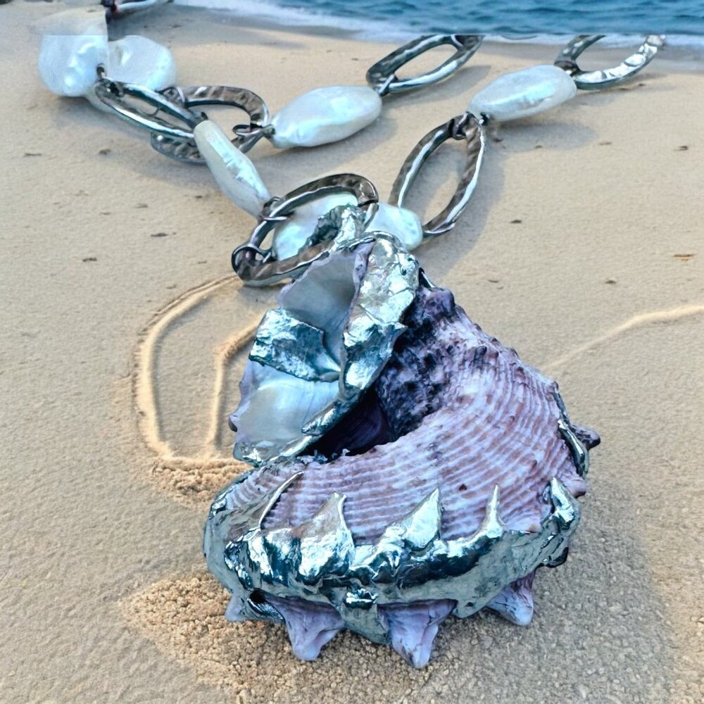 Conch Shell & White Keshi Teardrop Pearl Necklace With Artisan Silver Metalwork - Picture 10 of 17